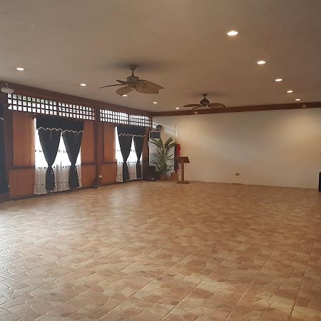 Boro Bay Hotel - Borongan エクステリア 写真